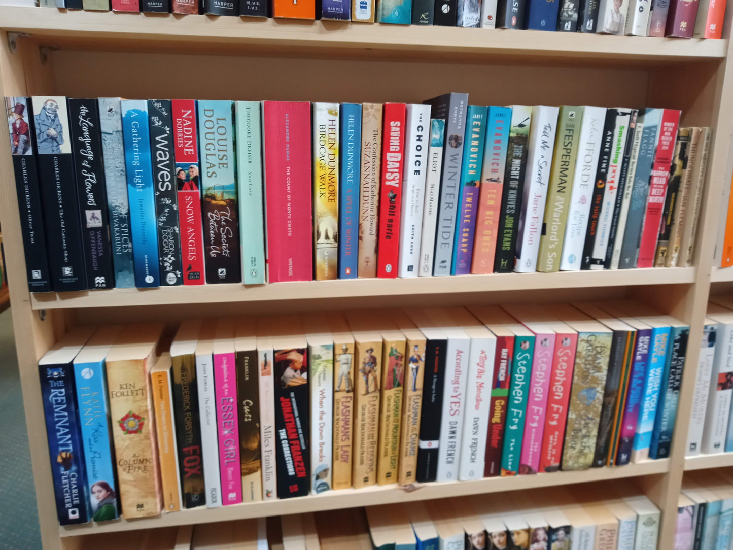 Paperback Book Bundle - choose 6 paperbacks (under 2kg in weight)