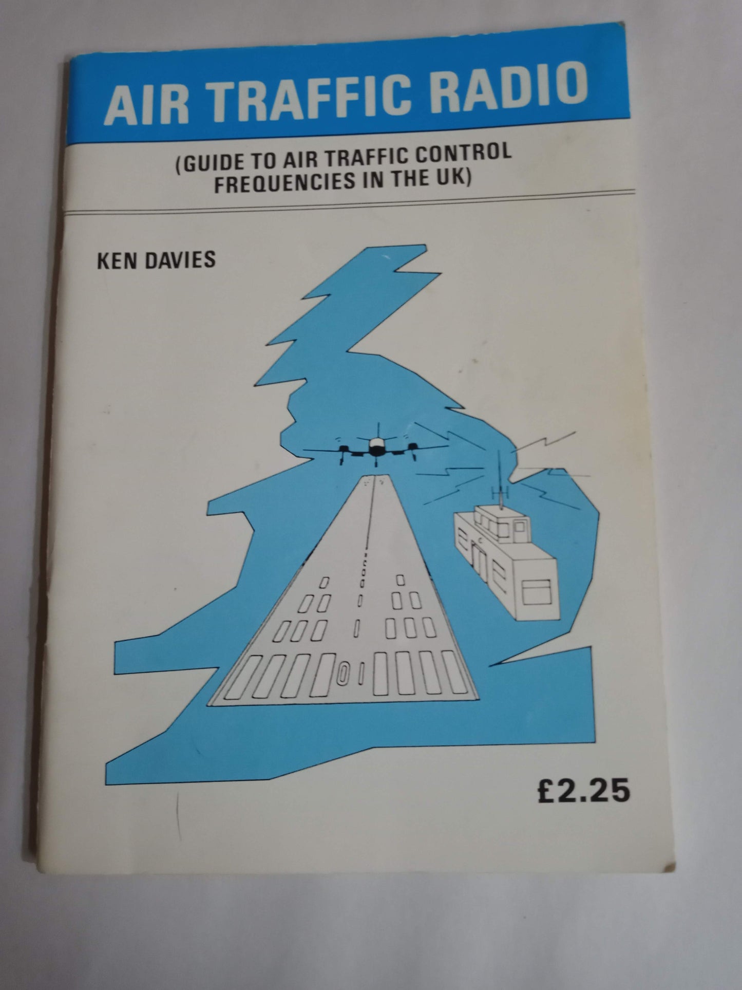Air Traffic Radio (Guide To Air Traffic Control Frequences In The Uk